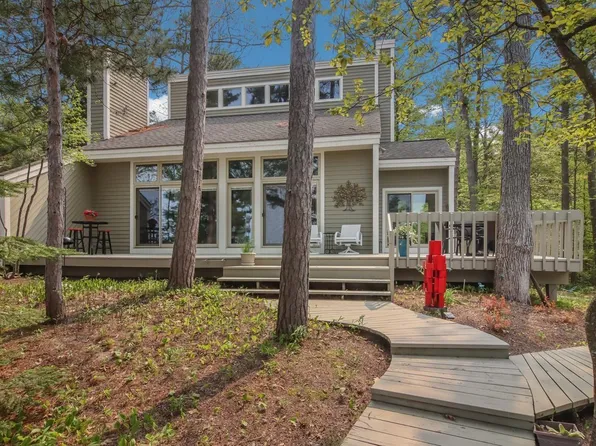 10992 Lakeshore Rd, Williamsburg, MI 49690