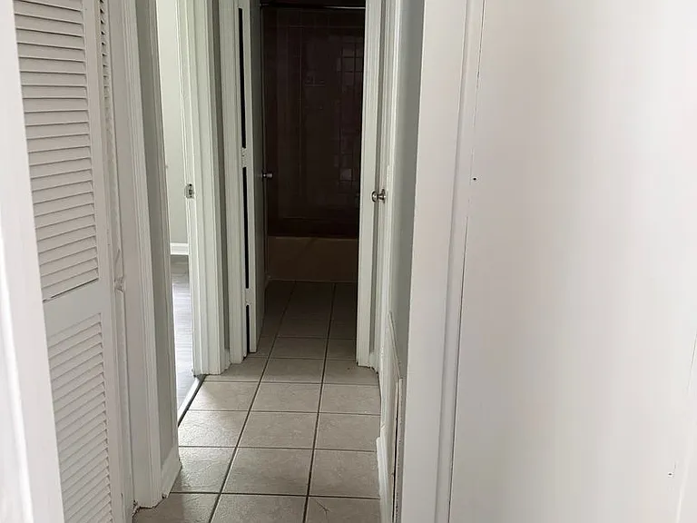 812 Burwind Ct — Photo 6
