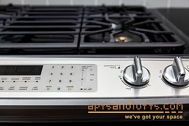 Rented by aptsandlofts.com