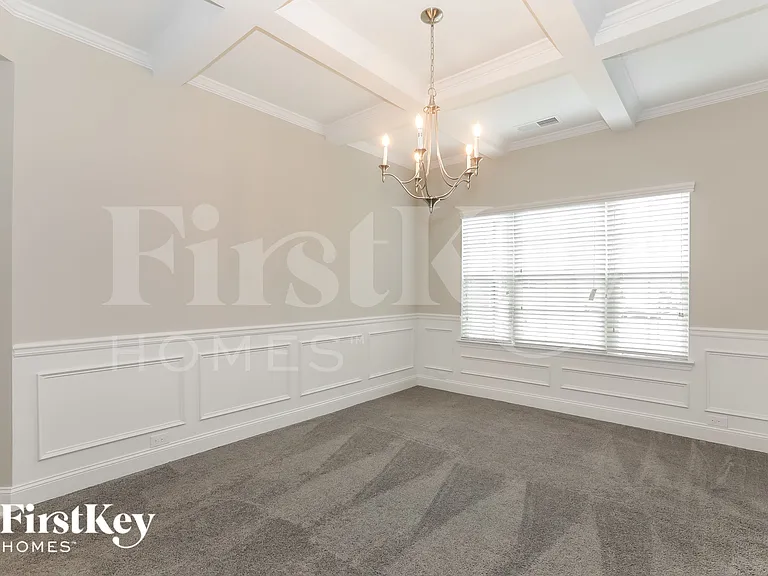 2115 Farmdale Ct — Photo 4
