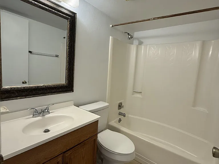 1554 University Ln #301 — Photo 11