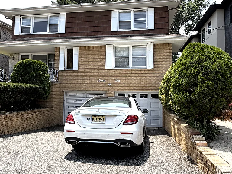 24 E Ruby Ave #2 — Photo 1