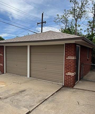 Left side of garage is for the unit