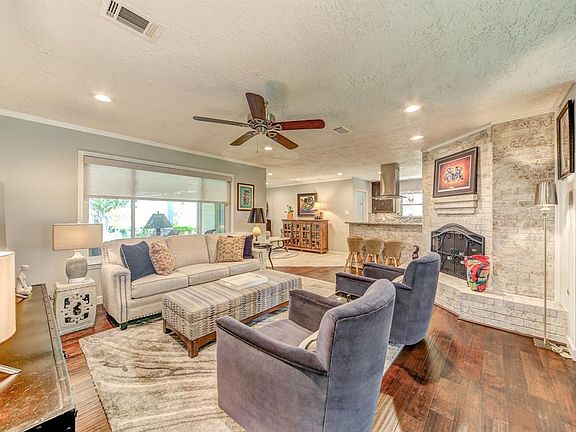 4th image of 2531 Parana Dr