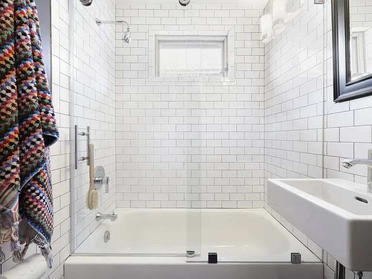 1443 Mapleton Ave — Photo 14