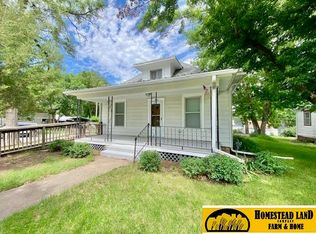 1028 H St, Fairbury, NE 68352