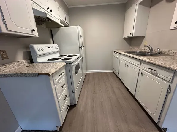 709 Melody Ln, Searcy, AR