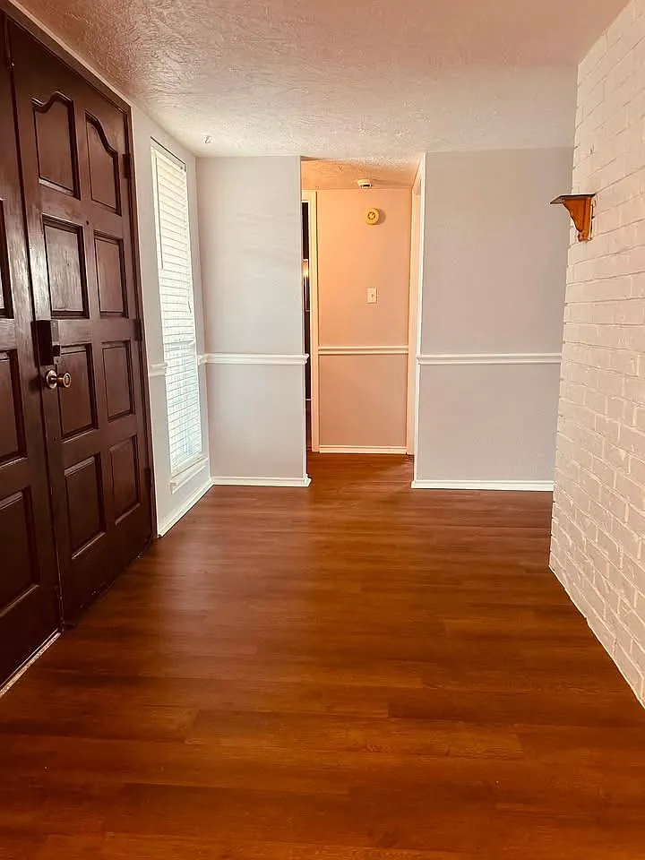 3 bed, 1691 sqft, $2,500 — Photo 3