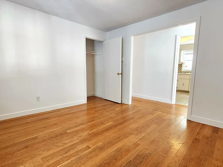98 Sylvia St #1 — Photo 10