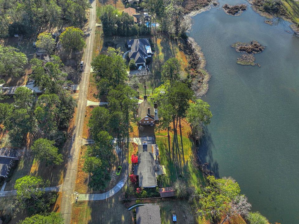 68th image of 134 Lake Bluff Drive