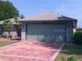 36724 Sandy Ln, Grand Island, FL 32735