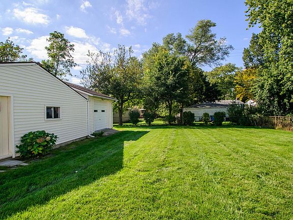 4th image of 3400 Fernwood Ave