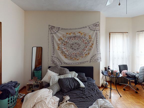 4th image of 240 School St #1