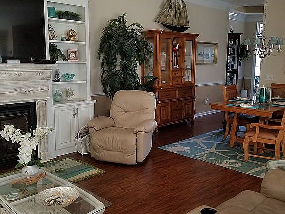 4th image of 875 Corn Planters Cir