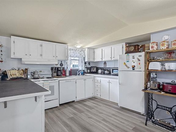 2nd image of 2222 May St
