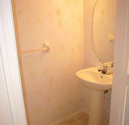 4th image of 16673 Hemingway Dr