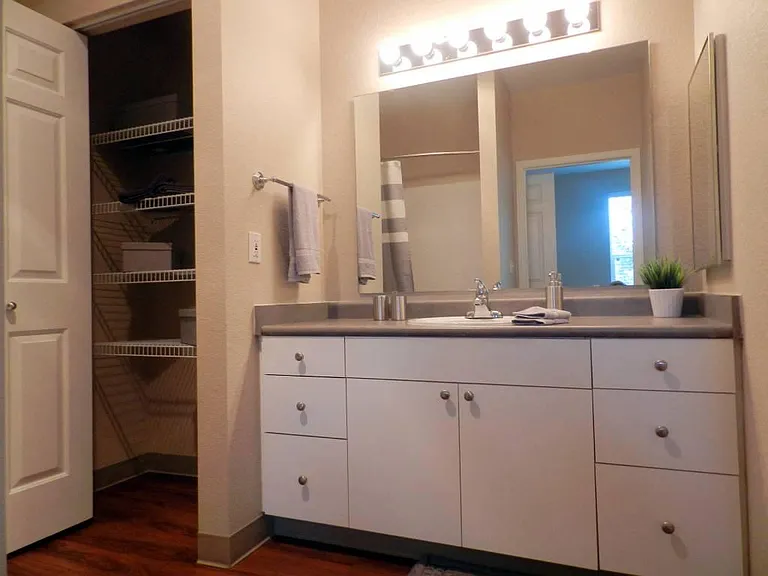 Commons at Verandas in Tanasbourne Apartments — Photo 33