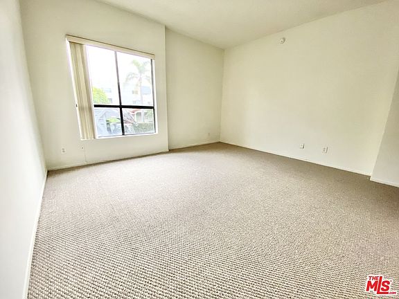 5th image of 12707 Caswell Ave #102A