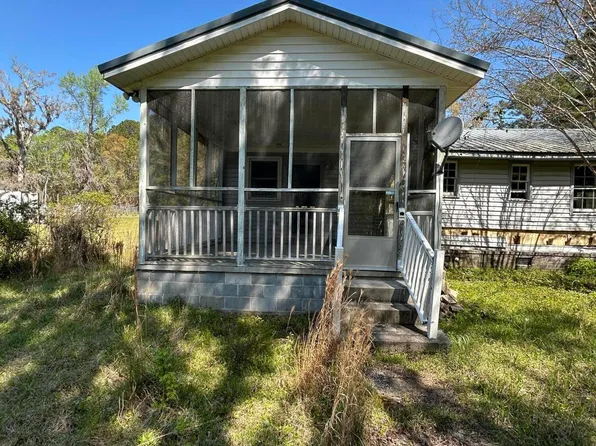 5795 Dixie Plantation Rd, Hollywood, SC 29449