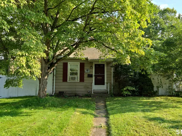 17 Canterbury Street, East Hartford, CT 06118