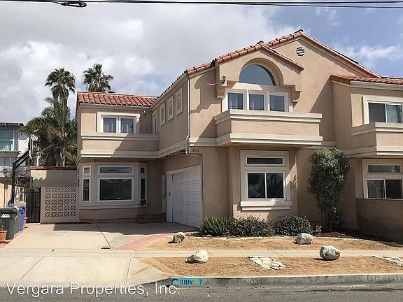 View of the outside of the house. This is a duplex house with only 1 shared wall and a wonderful, quiet neighbor. Landscaping is handled by the landlord. (Photo from before we moved in)