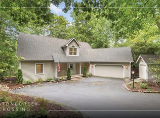90 Stonecreek Xing, Sapphire, NC 28774