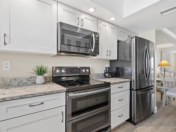 5th image of 9200 Midnight Pass Rd APT 28