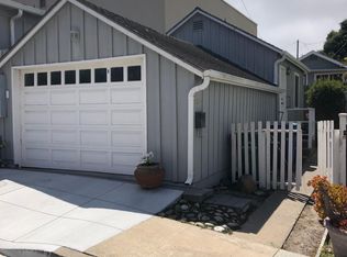 162 1/2 10th St, Pacific Grove, CA 93950