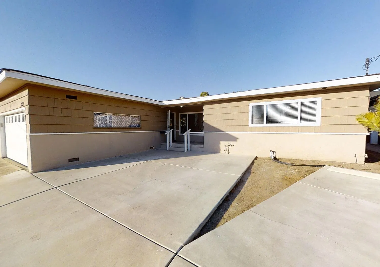 Prime SDSU Location — Photo 2
