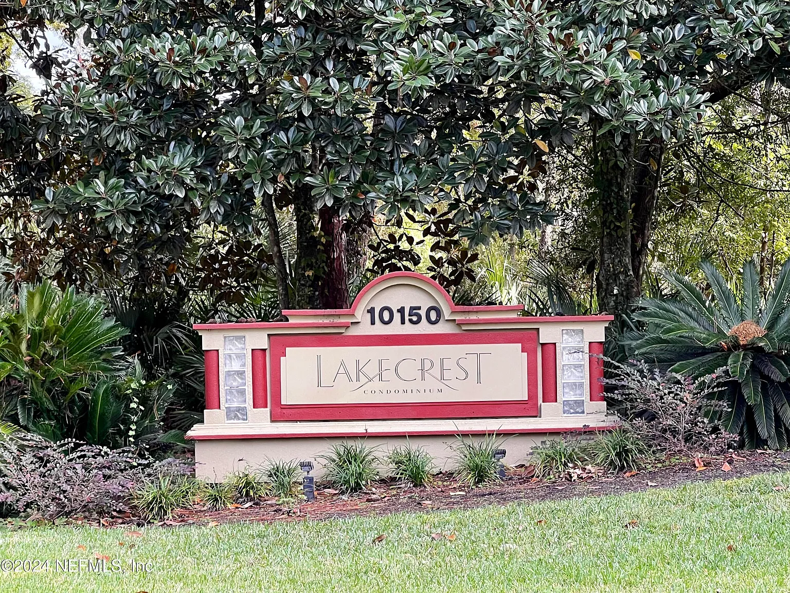 1 bed, 1.0 bath, 830 sqft, $1,350 — Photo 3