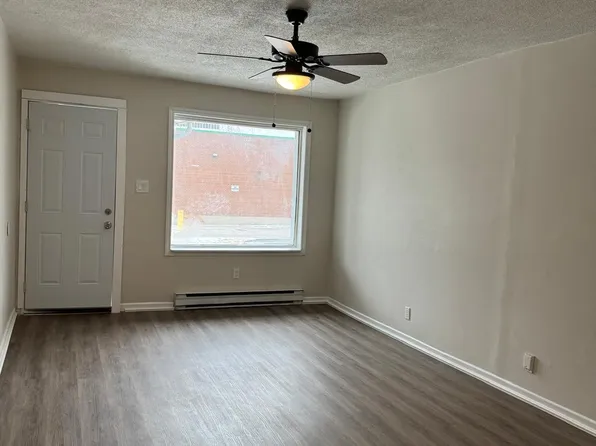 924 Windsor Ave #2, Windsor, ON N9A 1K2