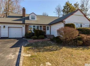 5 Willets Ave, Syosset, NY 11791