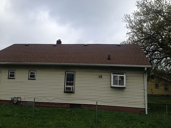 3rd image of 2535 Indianapolis Ave