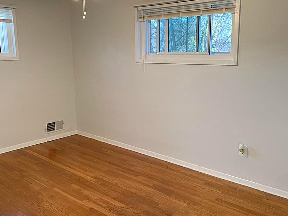 3rd image of 10627 Ashby Pl