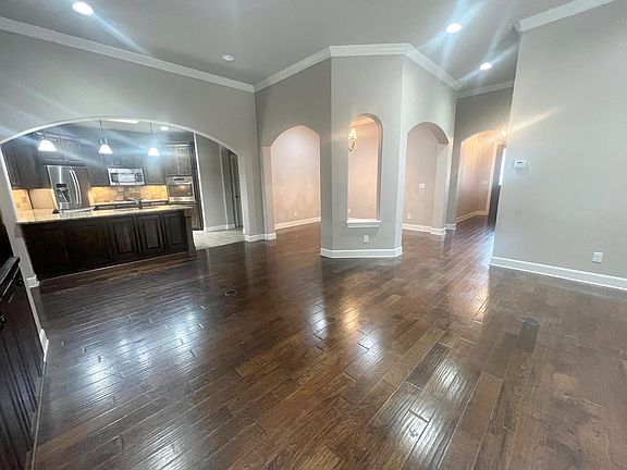 5th image of 5690 Legacy Dr