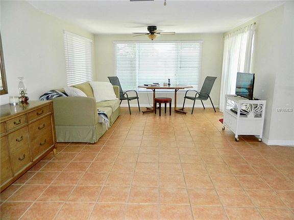 4th image of 7636 Bougenville Dr