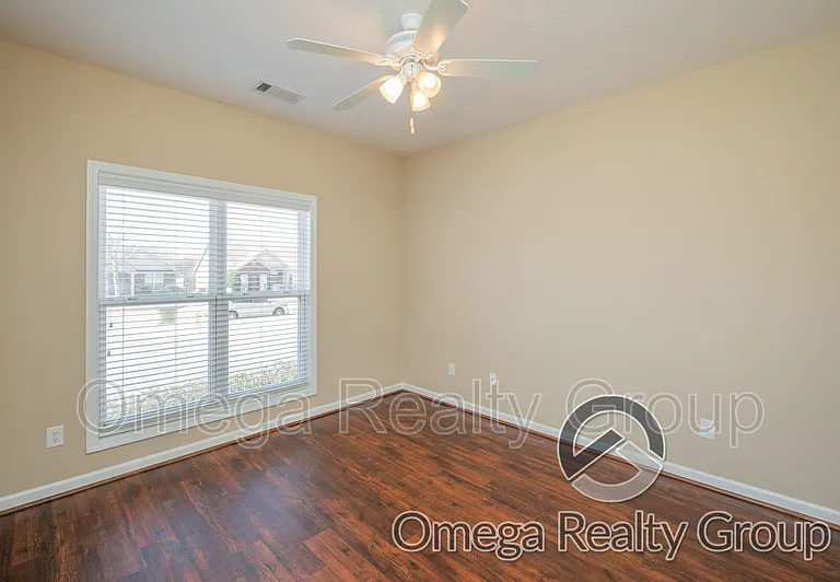 1325 Meadow Glen Rd — Photo 38