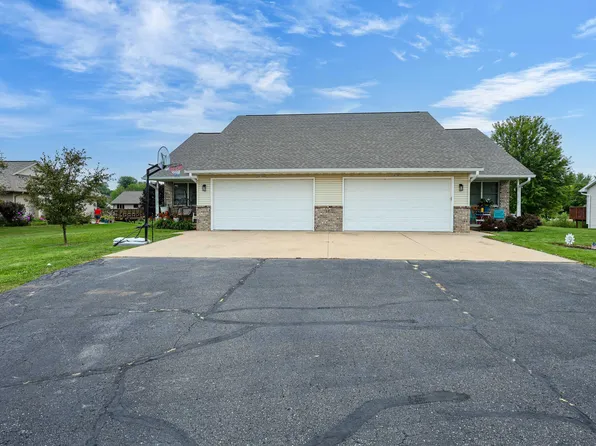 N1844 Lily Of The Valley Ct, Greenville, WI 54942