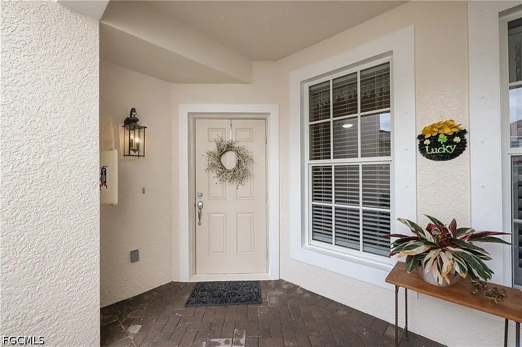 2 bed, 2.0 bath, 1378 sqft, $3,950 — Photo 3