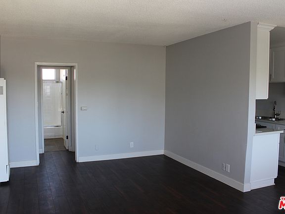5th image of 1220 N Van Ness Ave APT 6