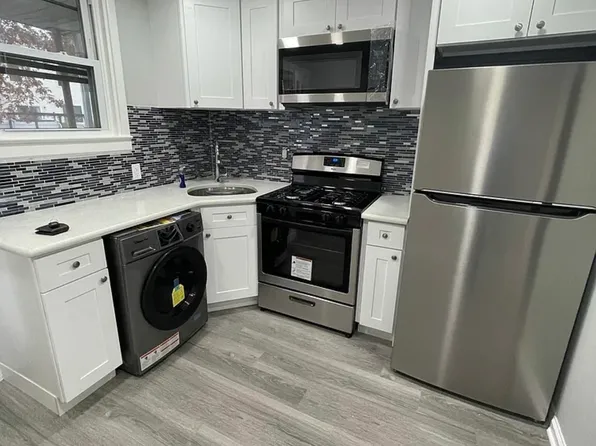 718 1st St, Secaucus, NJ 07094
