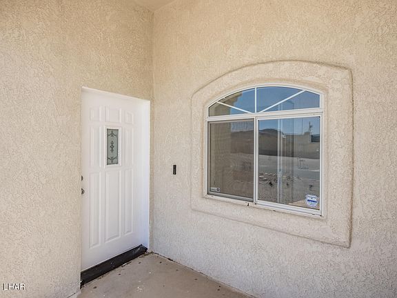 3rd image of 3235 Arapaho Dr