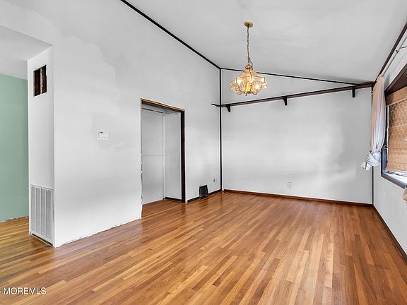 4th image of 106 Kendall Drive