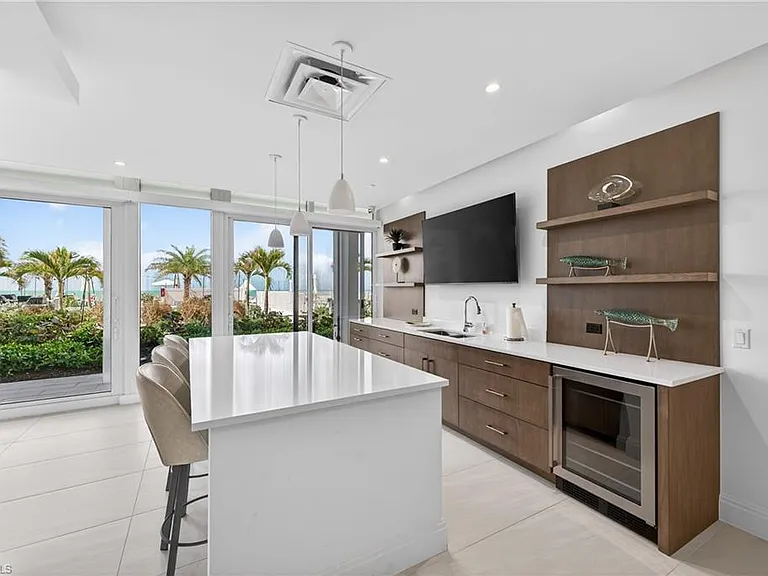 3443 Gulf Shore Blvd N #809 — Photo 31
