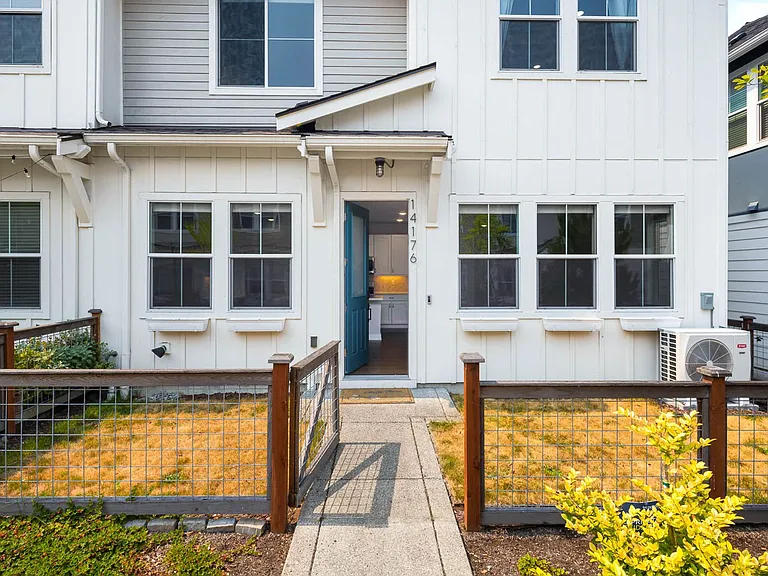 14176 SE 153rd Pl — Photo 4