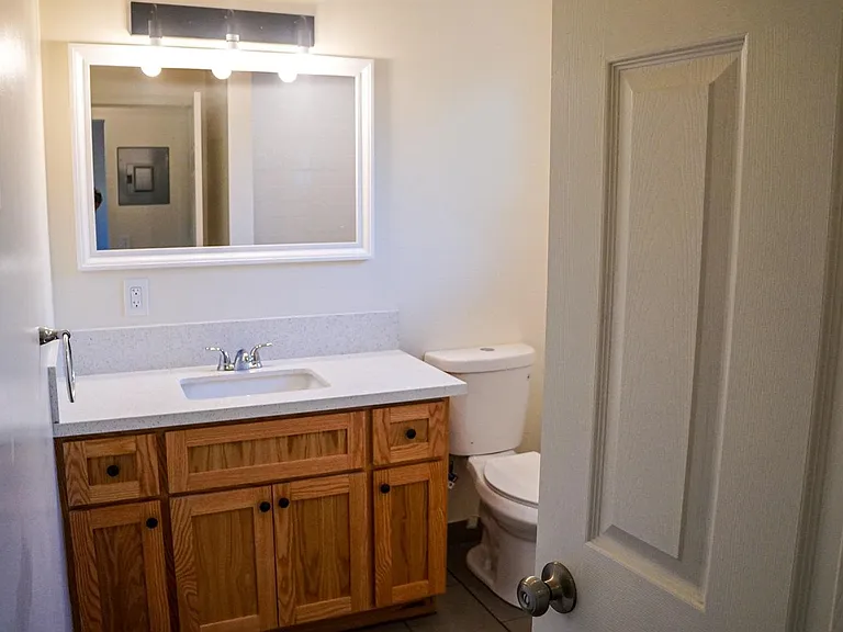 7708 S Pickering Ave #C — Photo 11