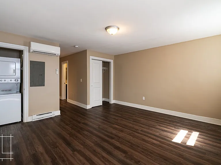 866 N. High St. — Photo 6