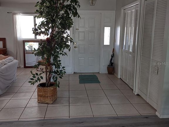 5th image of 824 Alderwood Way
