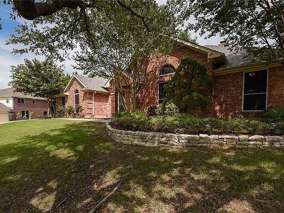 5th image of 7108 Odell Ave