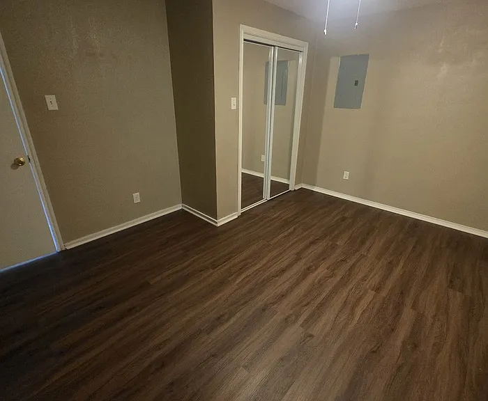 707 Devonian Dr — Photo 14